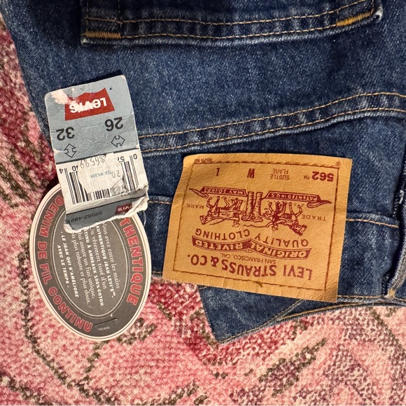 NWT Vintage Levi's 562 DEADSTOCK Blue Jeans - W26 L32 - Picture 3 of 16
